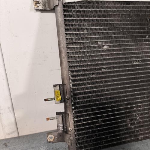 119517287-b5df2339-81e1-4344-869a-459b93ce2174-Piece-Condenseur-de-clim-50506520-ALFA-ROMEO-147-PHASE-2-02dd68a9cf0b49869ff0f54eb4980cd36a925c8373a122c9faf5d0005afeeaca_m.jpg