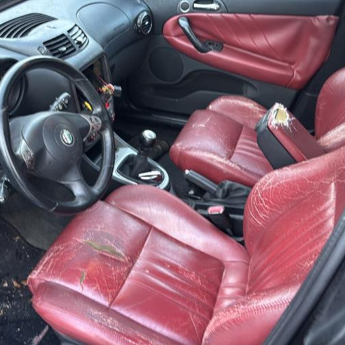 Vehicule-ALFA%2520ROMEO-147%2520PHASE%25202-2007-dae3fed5dbe48466019362194fd5d6e702bf6f092777bbbc3fcfd2cfa1633082_m.jpg