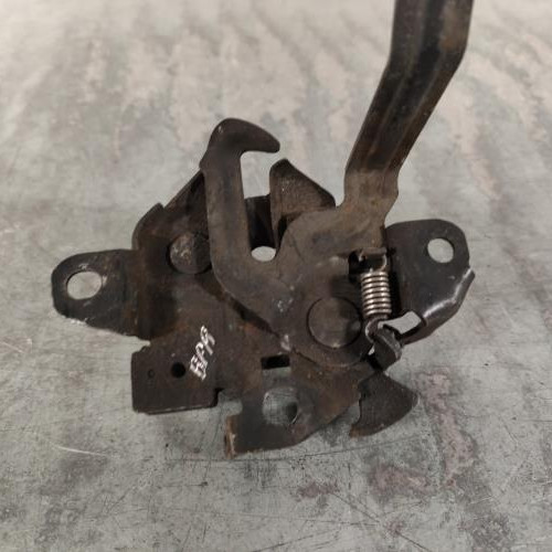 119535093-10994397-cca6-482a-8e28-ca0b8d30f952-Piece-Fermeture-de-capot-5351002281-TOYOTA-AURIS-1-PHASE-1-bc76d93c9e967d6bf87c0bcb97abb392be693c5cbc591c5f60bb052785ac533d_m.jpg