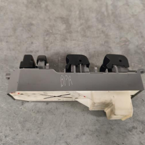 119535409-8aa4954c-9402-42e7-841e-34c96ec4e64e-Piece-Interrupteur-de-leve-vitre-avant-gauche-8482002210-TOYOTA-AURIS-1-PHASE-1-3bb5810b5d68a9b4a339f35ead1c82b81cecaccca54648c6bbcd2d3454359d57_m.jpg