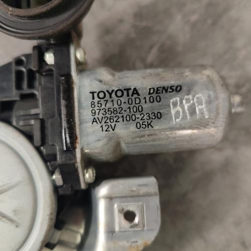 119535411-e1251020-09df-47b8-8dbe-a78190977c09-Piece-Leve-vitre-electrique-avant-droit-6981002320-TOYOTA-AURIS-1-PHASE-1-6d6c70a152d7ac8d5650e6695ee0c94767d72daf0542eda1f39a6a168015f5c7_m.jpg