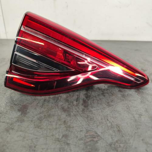 Feu arriere secondaire gauche (feux)