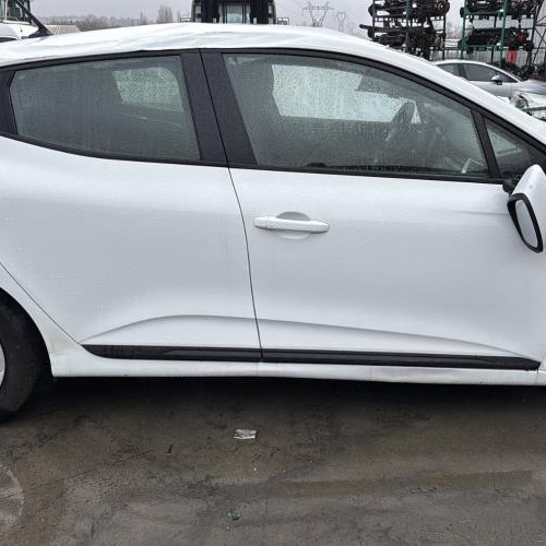 Vehicule-RENAULT-CLIO%25205%2520PHASE%25201-2020-da13fd1aafe74fbacead4b476f9bb2a4dfe335af1e17a5e940a4f3fb58fa643c_m.jpg