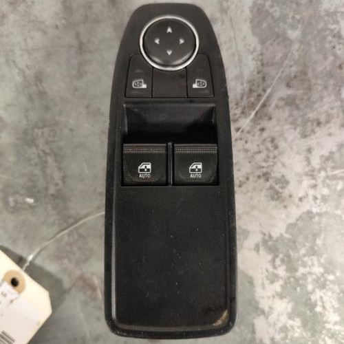 Interrupteur de leve vitre avant gauche