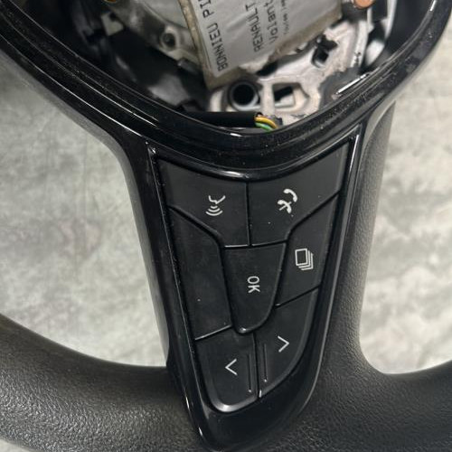119592910-34eee8ed-5b6e-4970-8ce0-4a2b957d5672-Piece-Volant-484004585R-RENAULT-CLIO-5-PHASE-1-bdfd3591b6998eb82e5cbed324791eabf83290ae0fc8bfeb1f99e4bb036fea41_m.jpg