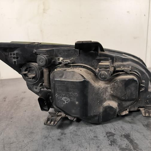 119604460-0fb0571b-e1a1-4156-b51f-85110b175b8e-Piece-Optique-avant-principal-gauche-feuxphare-1480994-FORD-FOCUS-2-PHASE-1-7fe45c2589ebe87a23d15b891f402331197f1c847bbdc4fc69817a31fd53b28e_m.jpg