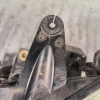119604460-80ac0ffa-0965-4d42-a24d-be711dba314e-Piece-Optique-avant-principal-gauche-feuxphare-1480994-FORD-FOCUS-2-PHASE-1-3647ad87ac7ba44eb3e00efa7511cf4c491263a30f987a69179296449e70c267_m.jpg