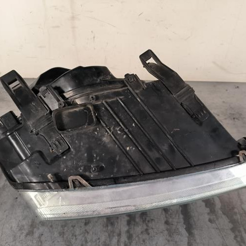 119604460-571eea8c-464f-43d8-9963-62cb452006a7-Piece-Optique-avant-principal-gauche-feuxphare-1480994-FORD-FOCUS-2-PHASE-1-6c4e76b63eee6dd166ad347237d791657168f4ea4940f82b7ad69cc6804fe502_m.jpg