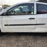 Vehicule-RENAULT-CLIO%25203%2520PHASE%25202-2010-a198d3ea9ea8731365c20957a496ed845fe2728be4327591631c0d4cc1e96110_m.jpg