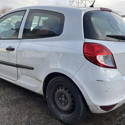 Vehicule-RENAULT-CLIO%25203%2520PHASE%25202-2010-0980cae7fed88e4b0fa0305be6750072dfaaf689a15e939118529bdf53315e7c_m.jpg