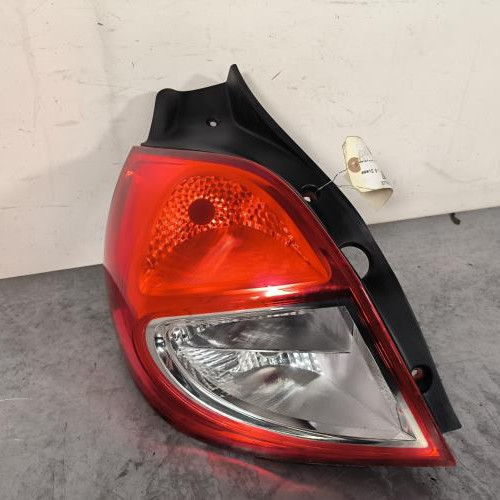 119725077-74b1e366-1be4-4bdf-9c86-44fbfc1223df-Piece-Feu-arriere-principal-gauche-feux-8200886944-RENAULT-CLIO-3-PHASE-2-59b3984daaf0fe89fead8884037498d4f2e6349363b176189a992c5544fda05d_m.jpg