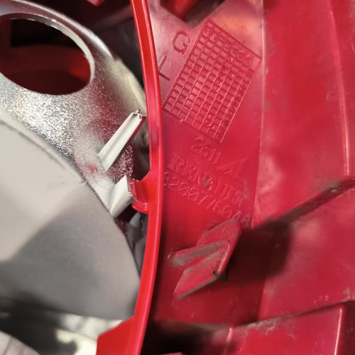 119725077-748f1520-c218-4455-8afe-ecac13515b89-Piece-Feu-arriere-principal-gauche-feux-8200886944-RENAULT-CLIO-3-PHASE-2-0ee74f20c1e34dd82e6383cf919359c67931dda7c1cd211b3e8655dae6e25c87_m.jpg