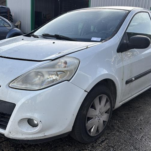 Vehicule-RENAULT-CLIO%25203%2520PHASE%25202-2010-dad81460377dae04df0d9b02263ec001f67c7b5babfbbcea9b1513d76995f6c4_m.jpg