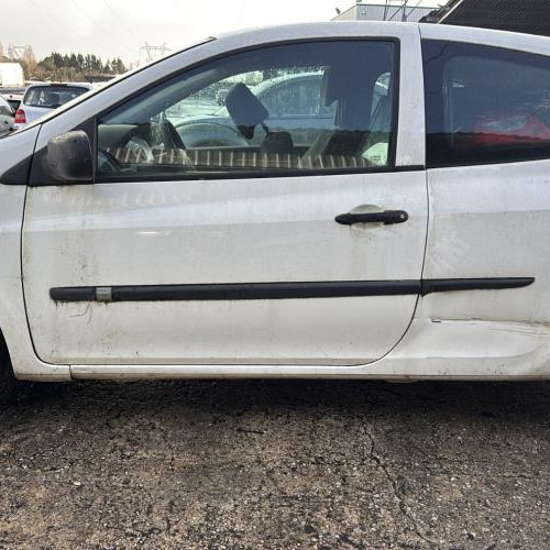 Vehicule-RENAULT-CLIO%25203%2520PHASE%25202-2010-a198d3ea9ea8731365c20957a496ed845fe2728be4327591631c0d4cc1e96110_m.jpg