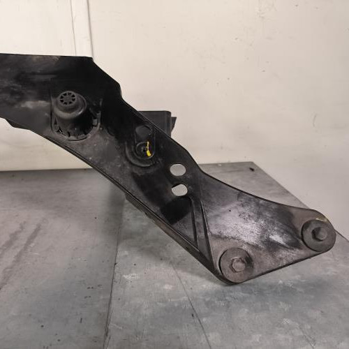 119725877-5421d6bd-9f32-4a71-9232-fa0b0c6fc2b8-Piece-Armature-avant-Masque-avant-8200290143-RENAULT-CLIO-3-PHASE-2-624091ec56098a0245cdaa0cd6445d6cd73cdf3b92bdd113f2912973a26c12f4_m.jpg