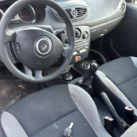 Vehicule-RENAULT-CLIO%25203%2520PHASE%25202-2010-883bcb455d69afae37f7a3771713ea47177fadbee382fb3b747a670117dfba64_m.jpg