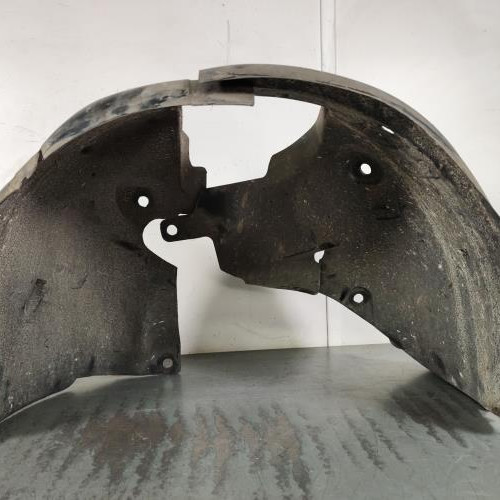 Pare boue avant gauche