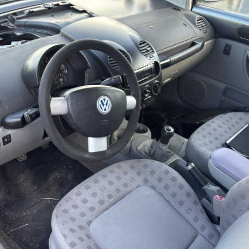 Vehicule-VOLKSWAGEN-NEW%2520BEETLE%25201%2520PHASE%25201-2002-ebde154cdeceb60b4446a5c1b0ba8b9315c46700465e75b7c853c353ba58497c_m.jpg