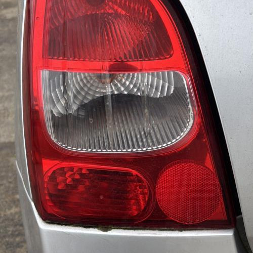 Feu arriere principal gauche (feux)