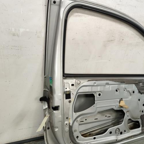 119818959-7b3ad5eb-74b9-4440-95a7-b86038b69f8b-Piece-Porte-avant-gauche-801010419R-RENAULT-TWINGO-2-PHASE-1-317734fd1ca6be852ed911bf50689859978d43f0b9969fd0291b2f50384f1305_m.jpg