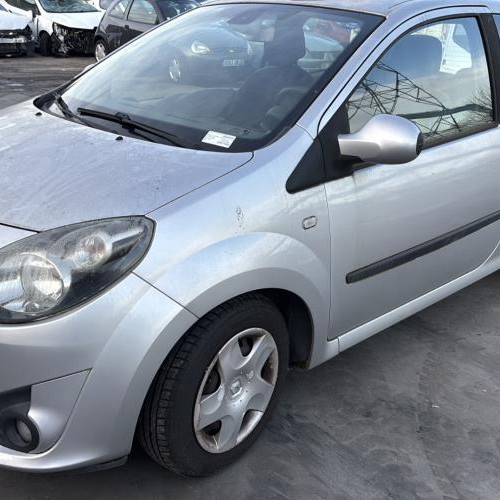 Vehicule-RENAULT-TWINGO%25202%2520PHASE%25201-2008-2f39b202b9e4aa7317c8ce96a69ca8799e935997419dd77ab90719154e481ff2_m.jpg