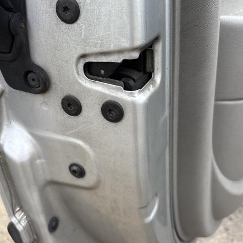 Fermeture centralisee avant gauche