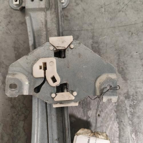 119819889-c897c096-670a-4980-94de-e372e2a52bcb-Piece-Leve-vitre-electrique-avant-droit-8200384741-RENAULT-TWINGO-2-PHASE-1-dc46087cc0d358efbe12dc565334f0eaf55480a83e9ad341d3485cc515c5afce_m.jpg