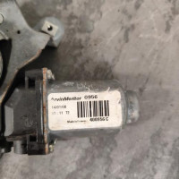119819889-659ff1c6-9636-450d-8c03-06a567316f31-Piece-Leve-vitre-electrique-avant-droit-8200384741-RENAULT-TWINGO-2-PHASE-1-c719e91239d257b4a507511ca45af18a5256ea1f2d5eedc76881fe4e2267653e_m.jpg
