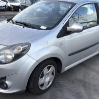 Vehicule-RENAULT-TWINGO%25202%2520PHASE%25201-2008-2f39b202b9e4aa7317c8ce96a69ca8799e935997419dd77ab90719154e481ff2_m.jpg