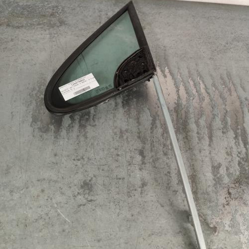 Custode avant gauche (porte)