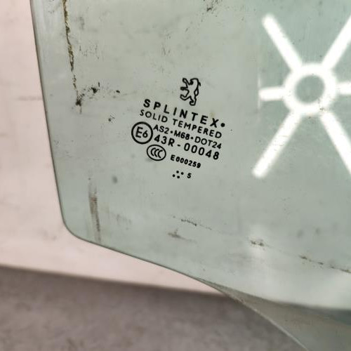 120279891-732f4d41-3bf7-4af5-9835-197b64a76843-Piece-Vitre-avant-droit-9202F3-PEUGEOT-307-PHASE-2-BREAK-c2bbd9276aa9ddf462ecdc13f4ebdef81b8d31e57f505b23b69d96a2a3dec109_m.jpg