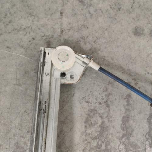 120280501-e9e6de94-e3c0-4225-8ae3-f63bbf64ed09-Piece-Leve-vitre-electrique-avant-droit-9222J9-PEUGEOT-307-PHASE-2-BREAK-322904dc1c21101b75830db05a5eaf41ec07db803b54d59a13bf47d97903cb37_m.jpg