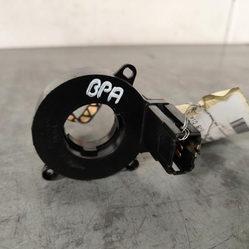120428327-09262777-6417-4d33-8f1a-7d7abcc81e8c-Piece-Contacteur-tournant-7700840099-RENAULT-SCENIC-1-PHASE-2-4b3dc039c23480aaa5065e807007ffdb58f1101d68fa41de2896a3c54aad281e_m.jpg