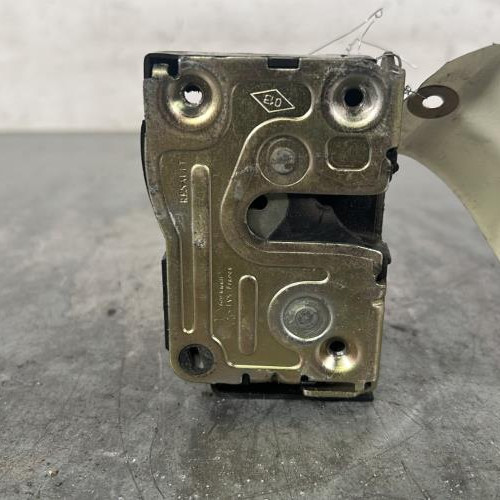 120428330-7b1de989-e596-4a31-9837-8c0713a60721-Piece-Fermeture-centralisee-avant-droit-8200194285-RENAULT-SCENIC-1-PHASE-2-694264f3f1b23e159c7665b64cced5fa60860930ab0dc9c85931a94e599d2363_m.jpg