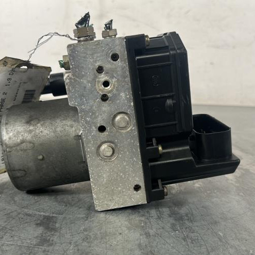 Bloc ABS (freins anti-blocage)