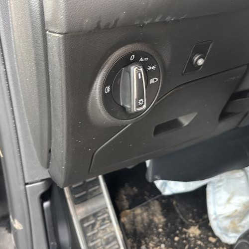 Vehicule-SEAT-LEON%25203%2520SC%2520PHASE%25201%2520COUPE-2015-109e7b09f405ffd344e26e8598f3bfd0cebdee16f14886ab8ee07e14b2fdf32d_m.jpg