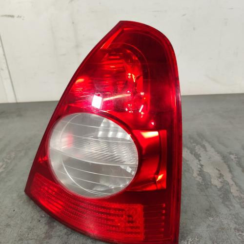 120759523-c2c5e7d8-1936-4504-bc0b-02ffad7966fb-Piece-Feu-arriere-principal-droit-feux-8200917487-RENAULT-CLIO-2-PHASE-2-f7b6a336684d9de841714192bdf484d42da9100f49c8b9fac6ca0d0b7c85d133_m.jpg
