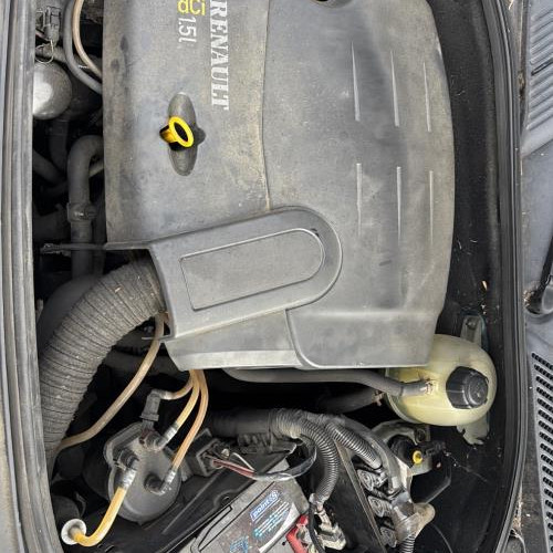 Vehicule-RENAULT-CLIO%25202%2520PHASE%25202-2003-addc98fdf8cefe41945fc873b0fa82225c8b4e618c6f4646a82bdf31dc712410_m.jpg