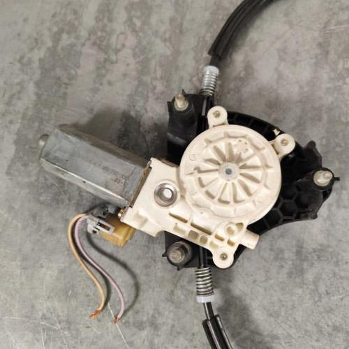 120760335-40529a43-6274-4cd2-8202-97d3f5bb0ad2-Piece-Leve-vitre-electrique-avant-droit-7701207254-RENAULT-CLIO-2-PHASE-2-ef7494591fae72d67563cec5e7e7d5361b75e89c48564e5844372a7b17db7bc7_m.jpg