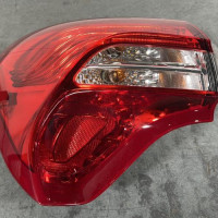 120777225-c787f5ed-14b5-40d0-b2af-ebca64a543c5-Piece-Feu-arriere-principal-gauche-feux-9803167880-CITROEN-DS5-PHASE-2-689c38dfcca0cae642c352fb3cc9b33c03738729cff4a87ca579253d4457ee21_m.jpg