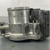 120826689-1cbe346b-f330-4cb9-8863-8395f0819db8-Piece-Boitier-papillon-8200471660-RENAULT-MEGANE-2-PHASE-2-faa43bdeb239bae48f5295cc99d5d34f1928107580aecf4a9089969eb833eced_m.jpg