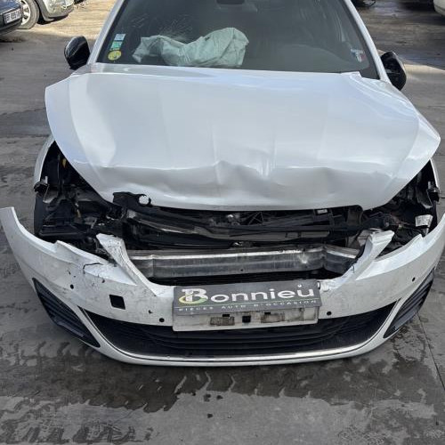 Vehicule-PEUGEOT-308%25202%2520PHASE%25201-2015-75bd47f7d16a79d926d322860834e3dc9ea82c96513456d5635820421d72eccd_m.jpg