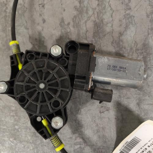 120914795-753ac8c8-f7c5-4014-9473-02a6b2a4c04e-Piece-Leve-vitre-electrique-avant-droit-AIXAM-CITY-QUADRICYCLE-LEGER-140aedb56a95b247ff914e28c59ae5382111a6b66525a3ad8972a26a3ad801b7_m.jpg
