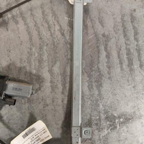 120914795-43dd00eb-e38b-4286-b125-a0e8da4b5dd7-Piece-Leve-vitre-electrique-avant-droit-AIXAM-CITY-QUADRICYCLE-LEGER-0aa25b913b4f4a4a3f5d488eca0946f5a90a5cb573b0bea0a371a800ed3b1f0f_m.jpg