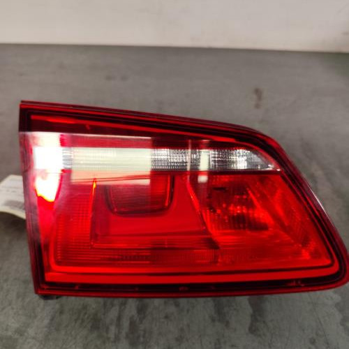 121574814-eeee2fca-5984-4b33-8ac3-6bd8dedcb331-Piece-121574814-Feu-arriere-secondaire-gauche-510945093K-VOLKSWAGEN-GOLF-SPORTSVAN-PHASE-1-16-TDI-16V-TURBO-08aeef691365e6ee8e93ab89f2cdce63d113ca9f9b1d8abb0cf96688c4bb5b7b_m.jpg