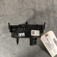 121575440-65f43382-1e7e-4590-af92-67f98f182082-Piece-Contacteur-tournant-VOLKSWAGEN-GOLF-SPORTSVAN-PHASE-1-62ca6884022d29097a79431363f9ba5a7369827800a0f67d558cdc25d8d51e50_m.jpg