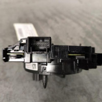 121575440-234ad43c-948d-4059-a824-5142d22f43fb-Piece-Contacteur-tournant-VOLKSWAGEN-GOLF-SPORTSVAN-PHASE-1-1d39a457ff379341647629c73b2c0c26c90d36ff8f768ca381e681e31a945dba_m.jpg