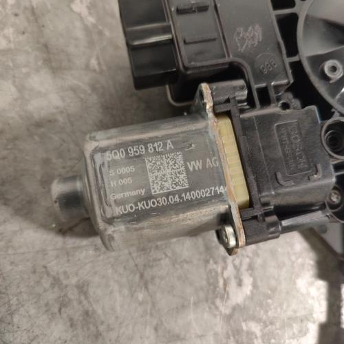 121575451-ca228ee6-7e7e-47be-ba9e-0652e24f0551-Piece-Leve-vitre-electrique-arriere-droit-510839462D-VOLKSWAGEN-GOLF-SPORTSVAN-PHASE-1-1639a2a5808b4bb2e908518cb6067b553e16daf4af1209c1ee5fe3c642cabc26_m.jpg
