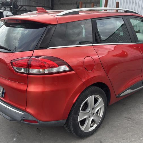 Vehicule-RENAULT-CLIO%25204%2520PHASE%25201%2520BREAK-2015-c53f63c5175fe17bc96ace98c787a764fa15810bafff36a9de0c1c3813c95488_m.jpg