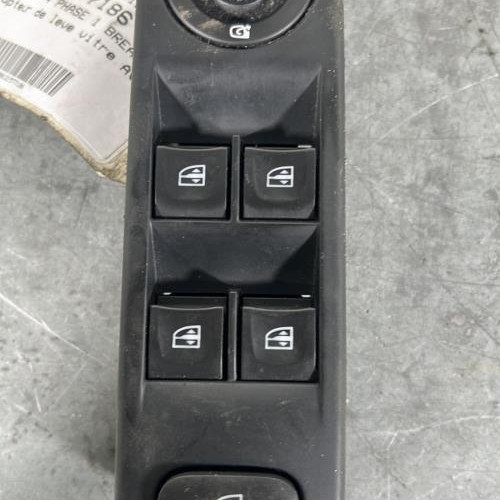 121577186-c91a29e1-d68d-41c7-b112-ec7f7a61b54b-Piece-Interrupteur-de-leve-vitre-avant-gauche-254112588R-RENAULT-CLIO-4-PHASE-1-BREAK-856fcff91e4a4bc3d2665d3a016a4a44bb9d266fbe00415036ec615f32490645_m.jpg